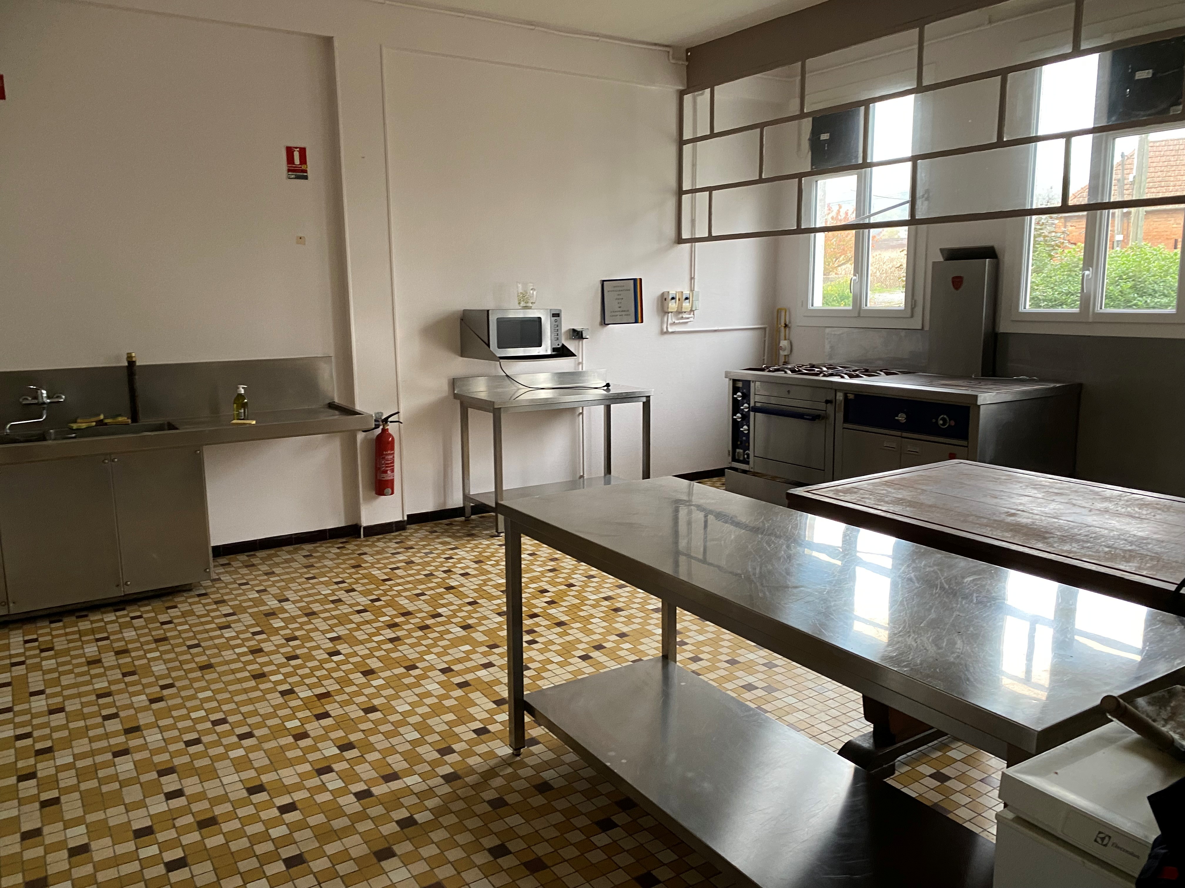 Cuisine avec équipement